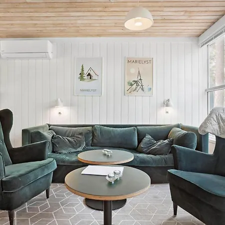 Holiday home M107-vaeggerlose-botolundvej-171